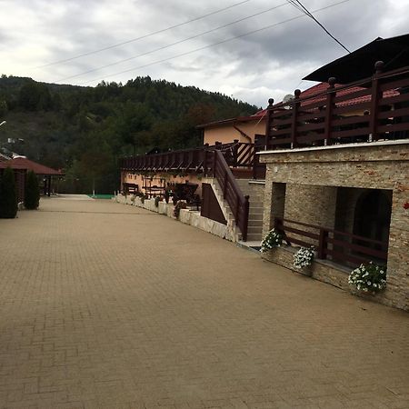 Pridvorul Haiducilor Slănic-Moldova Zewnętrze zdjęcie